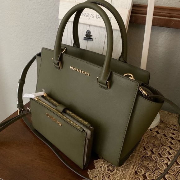 Last one ❗️New MK set 🍭 olive selma & wallet - Picture 2 of 10